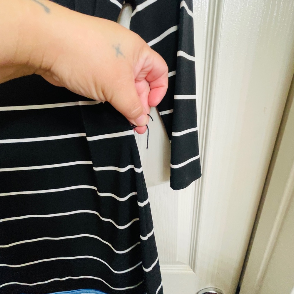 Women’s White House Black Market Black, White and Blue Striped Mini Dress XS - Picture 6 of 7